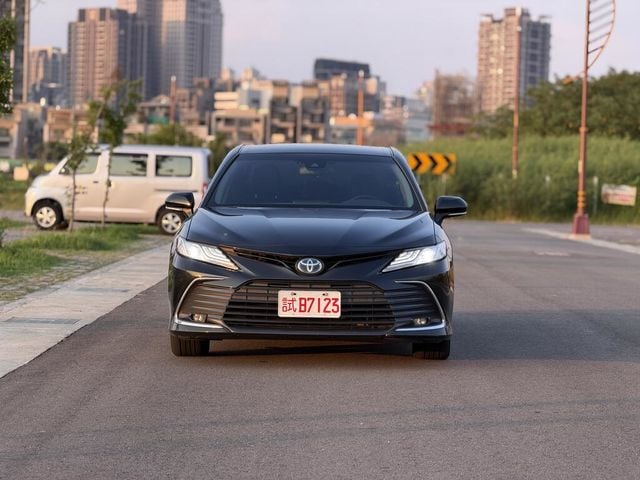 TOYOTA豐田 CAMRY HYBRID  第2張相片