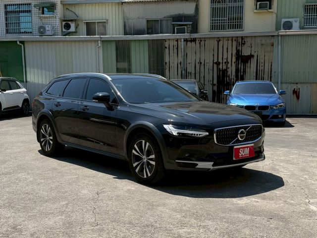 一手車 里程實跑6萬多公里 配備滿 有ACC跟車 全景天窗 HK音響  第2張相片