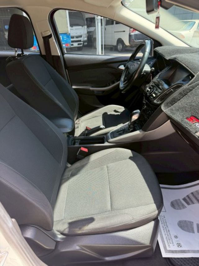 一手車 有定速 換檔撥片 倒車顯影 衛星導航  第8張相片