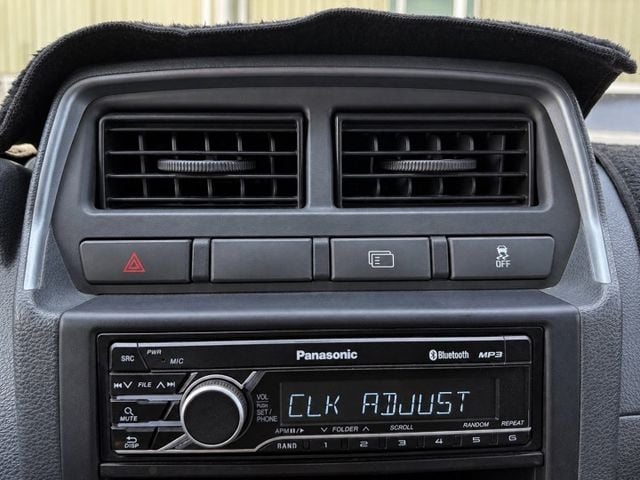 A210 自排 有三面篷 有倒車顯影 盲點偵測 定速  第9張相片