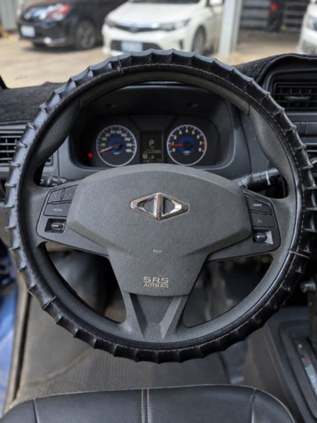 A210 自排 有三面篷 有倒車顯影 盲點偵測 定速  第11張相片