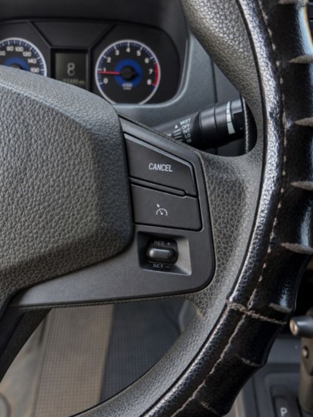 A210 自排 有三面篷 有倒車顯影 盲點偵測 定速  第12張相片