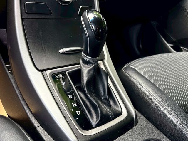 HYUNDAI現代 ELANTRA  第13張相片