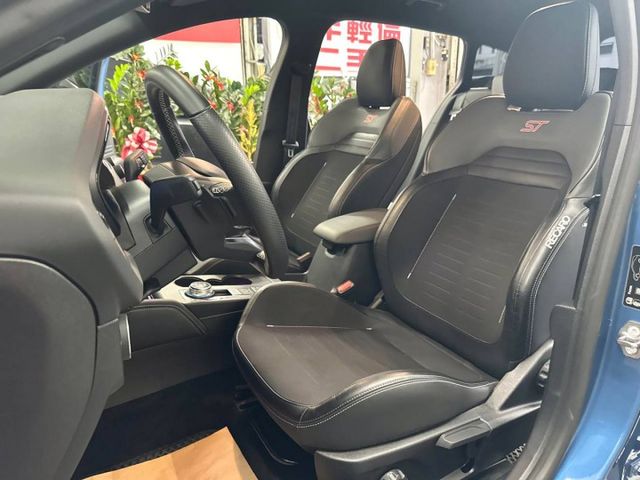 『Focus ST WAGON』RECARO賽車椅｜ACC跟車｜摸門解鎖｜免鑰匙｜Apple Carplay｜盲點偵測｜  第7張相片