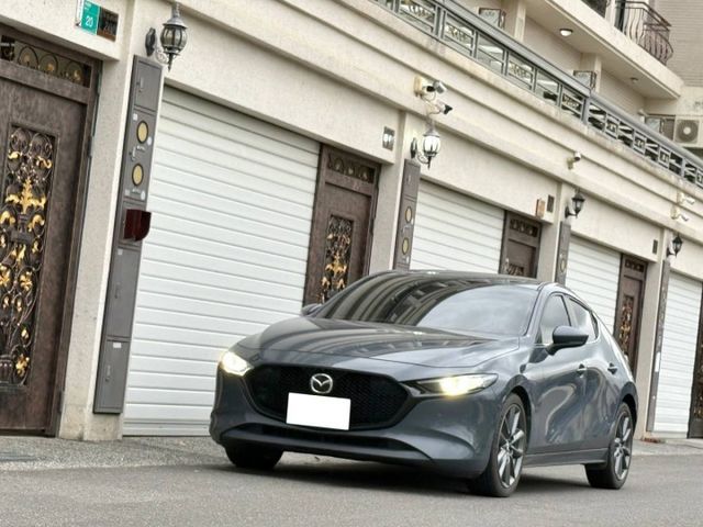 『MAZDA3 旗艦版』｜ACC跟車｜摸門解鎖｜免鑰匙｜電子手煞車｜360環景｜盲點偵測｜換檔撥片｜  第2張相片