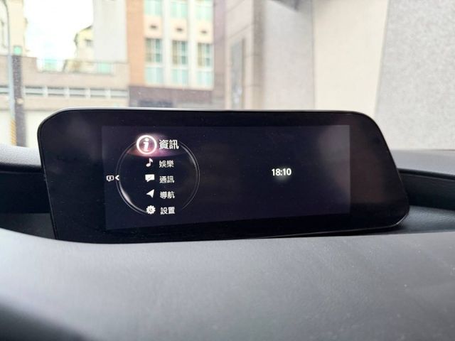 『MAZDA3 旗艦版』｜ACC跟車｜摸門解鎖｜免鑰匙｜電子手煞車｜360環景｜盲點偵測｜換檔撥片｜  第6張相片
