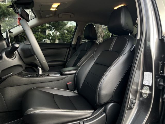 『SENTRA 尊爵智駕版』｜ACC跟車｜摸門解鎖｜免鑰匙｜影音主機｜Apple Carplay｜盲點偵測｜抬頭顯示器  第5張相片