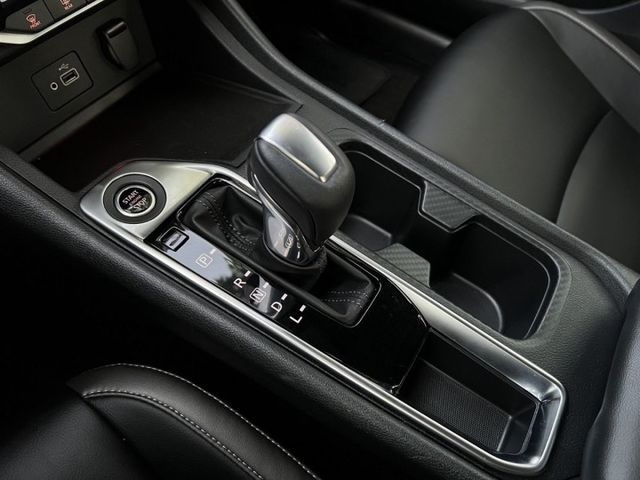 『SENTRA 尊爵智駕版』｜ACC跟車｜摸門解鎖｜免鑰匙｜影音主機｜Apple Carplay｜盲點偵測｜抬頭顯示器  第10張相片