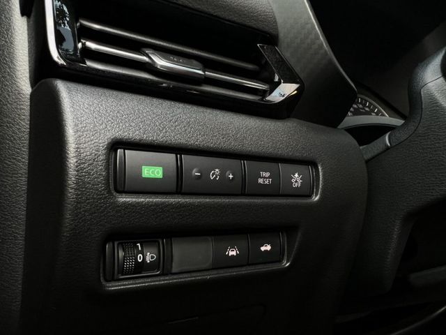 『SENTRA 尊爵智駕版』｜ACC跟車｜摸門解鎖｜免鑰匙｜影音主機｜Apple Carplay｜盲點偵測｜抬頭顯示器  第13張相片