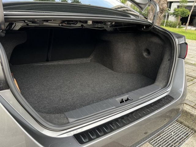『SENTRA 尊爵智駕版』｜ACC跟車｜摸門解鎖｜免鑰匙｜影音主機｜Apple Carplay｜盲點偵測｜抬頭顯示器  第19張相片