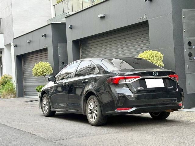 『ALTIS 油電尊爵版』｜ACC跟車｜摸門解鎖｜免鑰匙啟動｜影音安機｜倒車顯影|盲點偵測  第3張相片