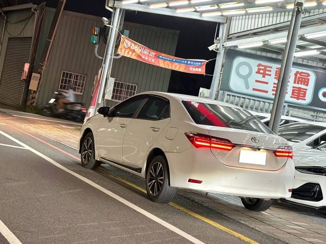 『ALTIS 經典版』｜免鑰匙啟動｜摸門解鎖｜定速巡航｜循跡防滑｜影音主機｜抬頭顯示器｜Sport模式｜  第3張相片