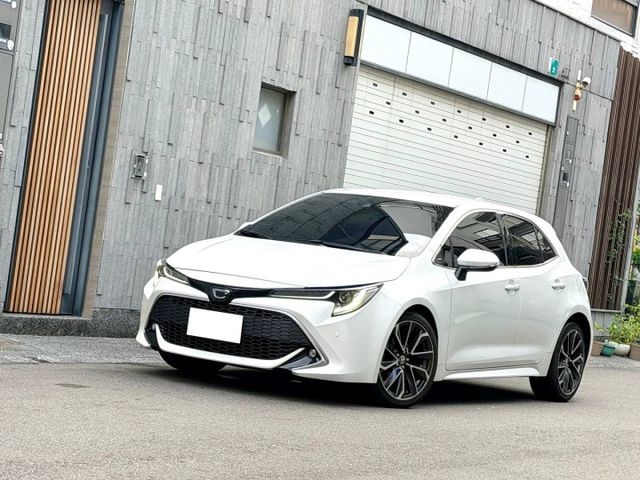『COROLLA SPORT 旗艦版』｜ACC跟車｜摸門解鎖｜免鑰匙啟動｜影音主機｜盲點偵測｜抬頭顯示器  第2張相片