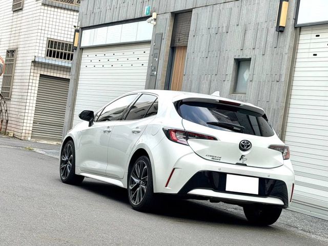 『COROLLA SPORT 旗艦版』｜ACC跟車｜摸門解鎖｜免鑰匙啟動｜影音主機｜盲點偵測｜抬頭顯示器  第3張相片