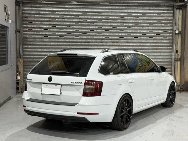 SKODA司科達 OCTAVIA COMBI  第2張相片