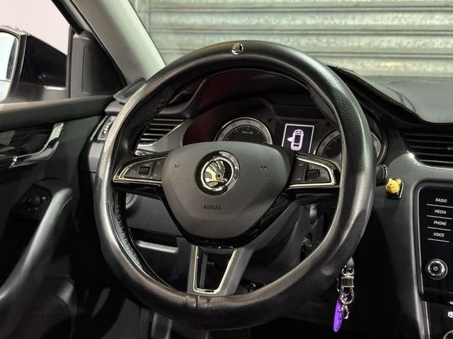 SKODA司科達 OCTAVIA COMBI  第6張相片