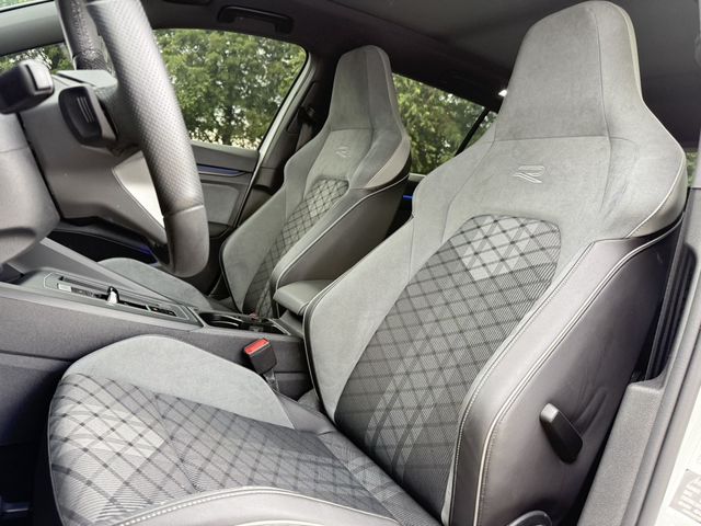 VOLKSWAGEN福斯 GOLF VARIANT  第3張相片