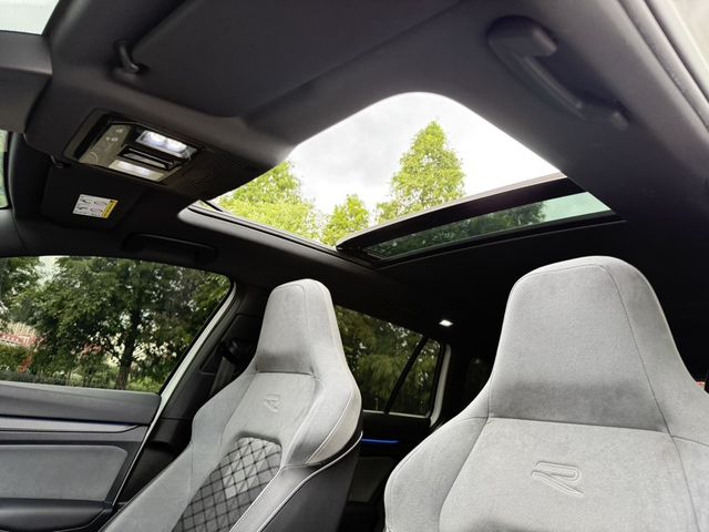 VOLKSWAGEN福斯 GOLF VARIANT  第7張相片