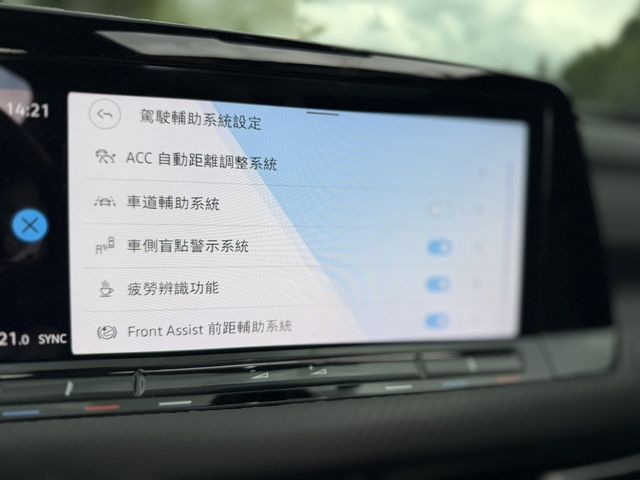 VOLKSWAGEN福斯 GOLF VARIANT  第9張相片