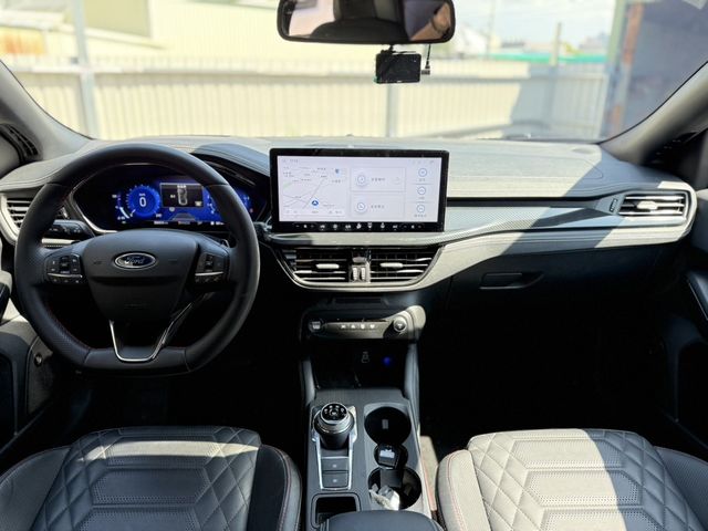 FORD福特 FOCUS WAGON  第7張相片