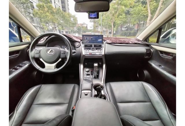 2019 LEXUS NX300 認證車  第5張相片
