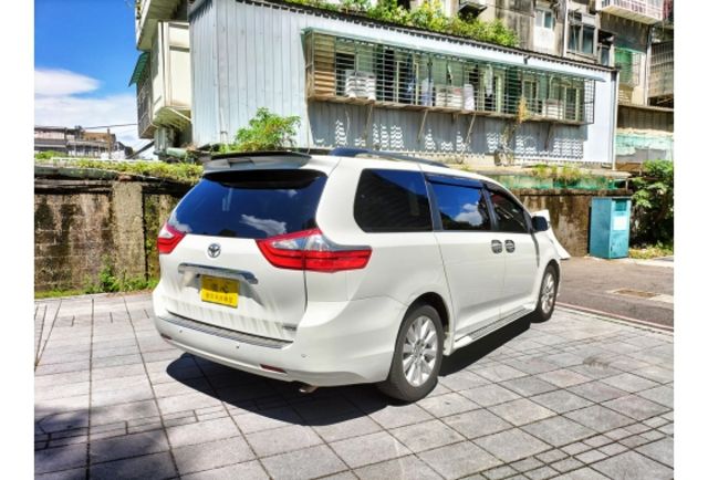 TOYOTA SIENNA 3.5 Limited  第2張相片