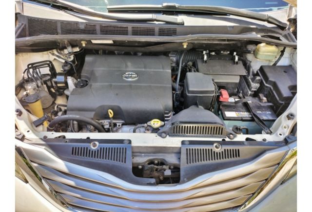 TOYOTA SIENNA 3.5 Limited  第8張相片