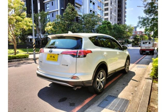 Toyota RAV4  第2張相片