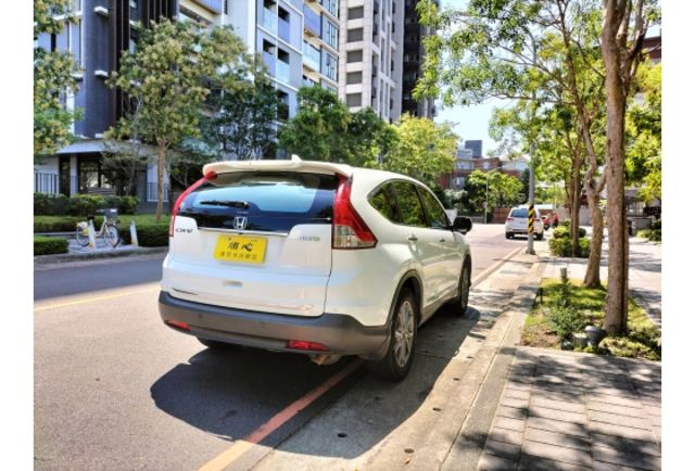 HONDA CR-V 2.4S 頂規 四輪驅動  第2張相片