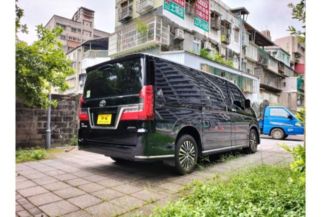 TOYOTA GRANVIA 九人座 旗艦版  第2張相片