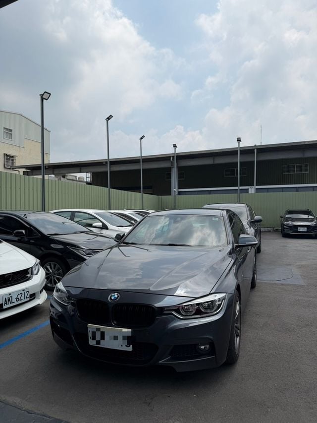 BMW寶馬 320I  第1張相片
