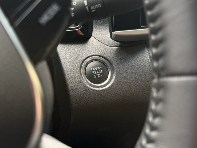 TOYOTA豐田 CAMRY  第12張相片