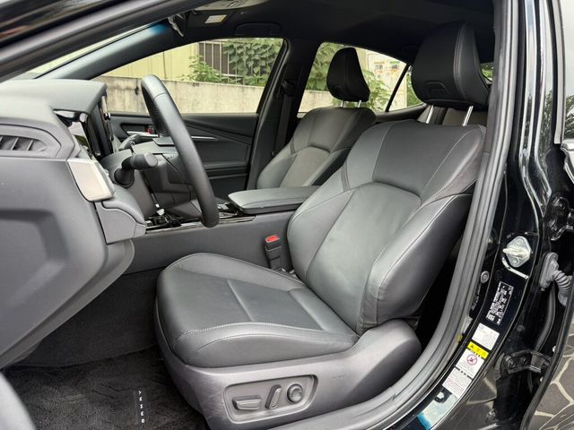 TOYOTA豐田 CAMRY  第14張相片