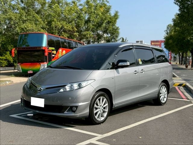 TOYOTA豐田 PREVIA  第1張相片