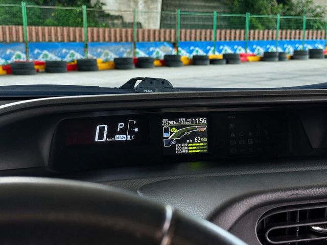 TOYOTA豐田 PRIUS C  第8張相片