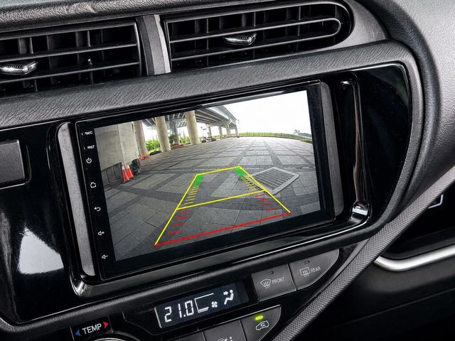 TOYOTA豐田 PRIUS C  第9張相片