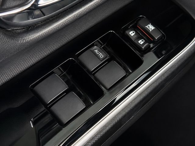 TOYOTA豐田 PRIUS C  第11張相片