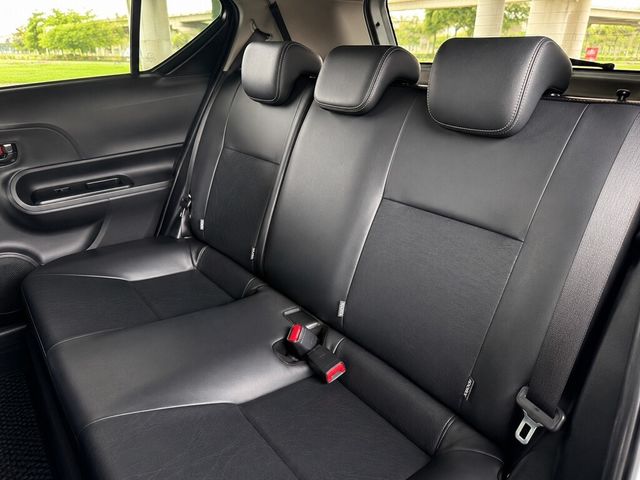 TOYOTA豐田 PRIUS C  第14張相片