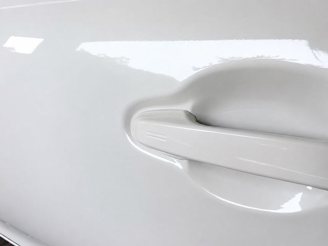 TOYOTA豐田 PRIUS C  第15張相片