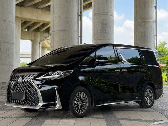 LEXUS凌志 LM300H  第1張相片