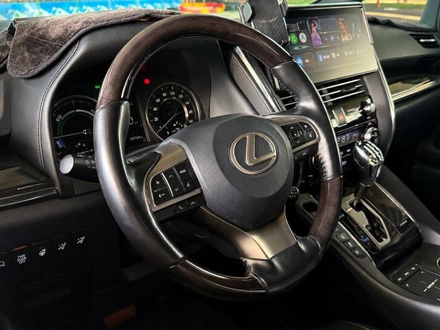 LEXUS凌志 LM300H  第7張相片