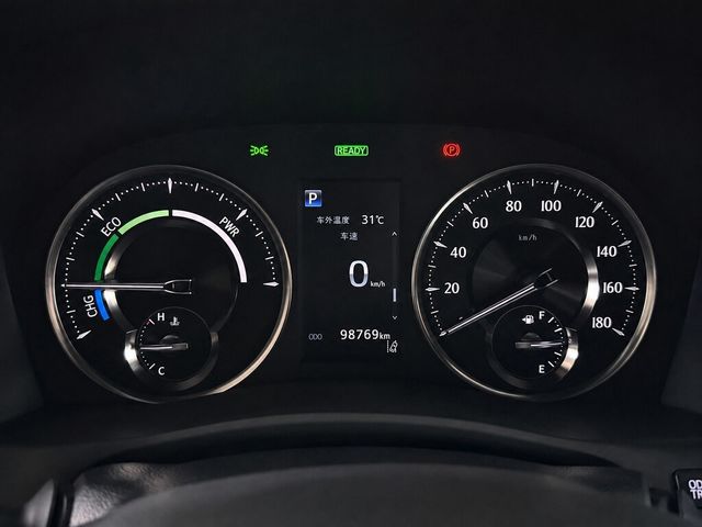 LEXUS凌志 LM300H  第8張相片