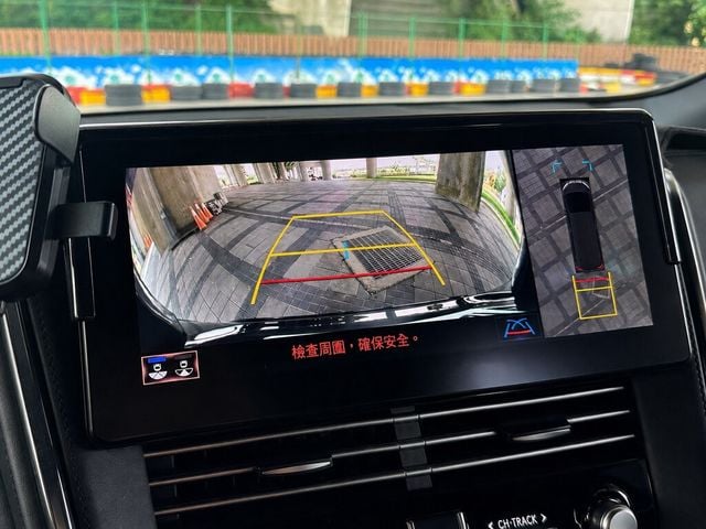 LEXUS凌志 LM300H  第10張相片