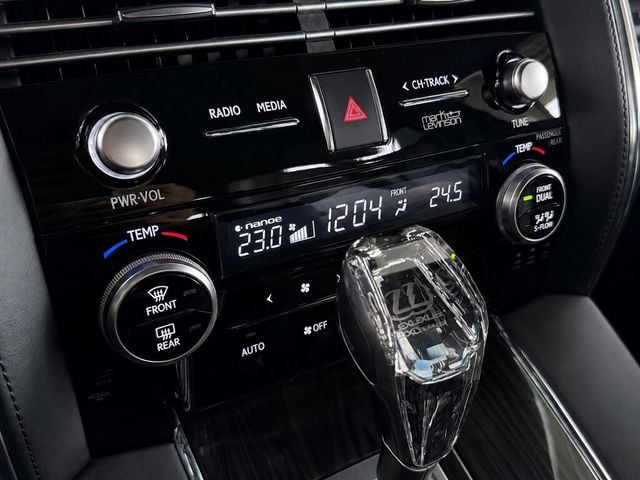 LEXUS凌志 LM300H  第11張相片