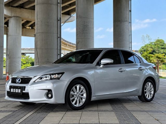 LEXUS凌志 CT200H  第1張相片