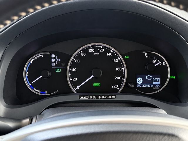 LEXUS凌志 CT200H  第8張相片