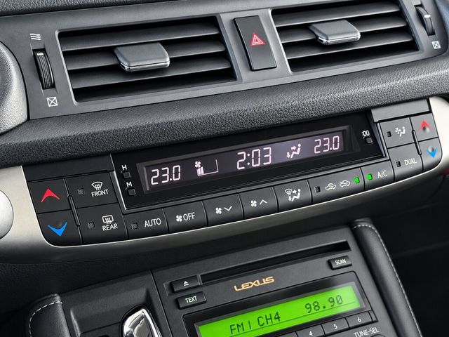 LEXUS凌志 CT200H  第10張相片