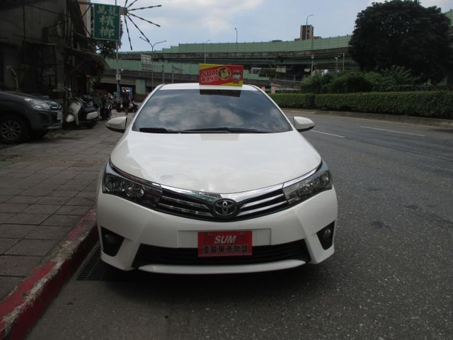 正港純一手自用車.整台零事故整台原板件頂級IKEY進階版.有小改款.底盤更是安靜無漏油購車再加贈原廠三大保證五大保固  第2張相片