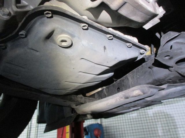 正港純一手自用車.整台零事故整台原板件頂級IKEY進階版.有小改款.底盤更是安靜無漏油購車再加贈原廠三大保證五大保固  第9張相片