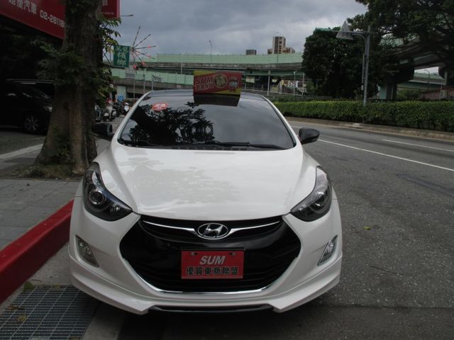純一手車庫車.整台零事故整台原板件.頂級IKEY.天窗版1.8升省油省稅金來店購車再加贈原廠三大保證五大保固  第2張相片